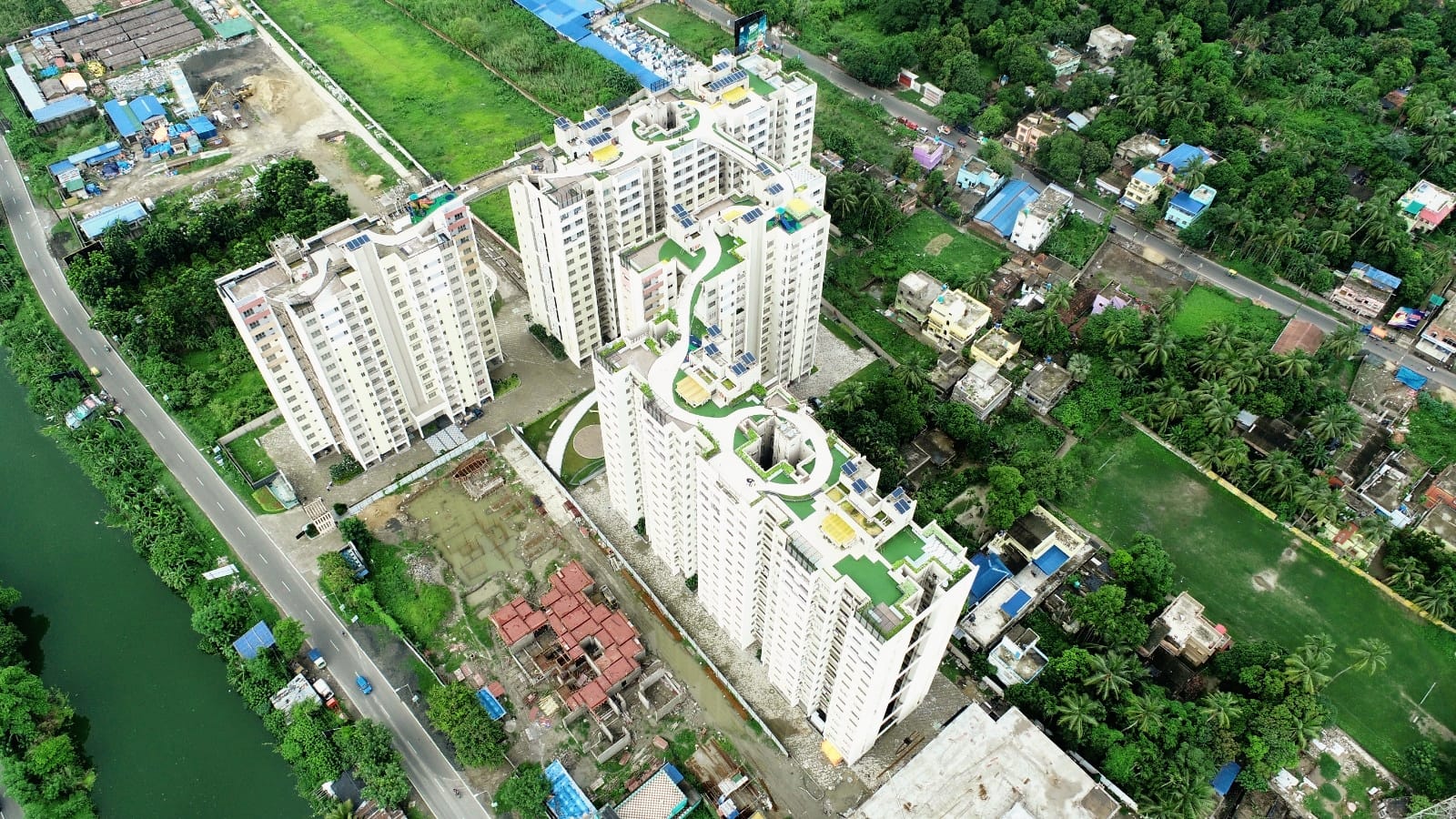 2 BHK + Extra Room Apartment For Sale in Siddha Suburbia