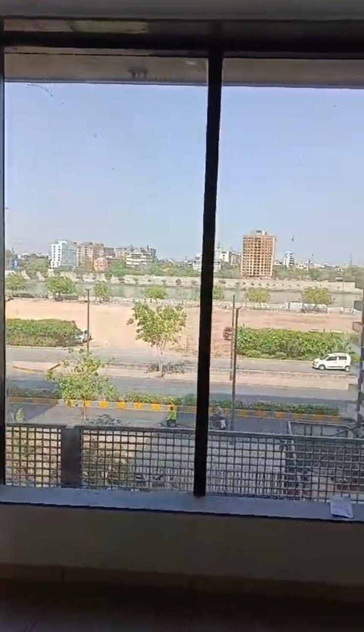 Swimming Pool, ashram road Commercial Office Space 880 Sq.Ft. In Ashram Road Ahmedabad 8807365