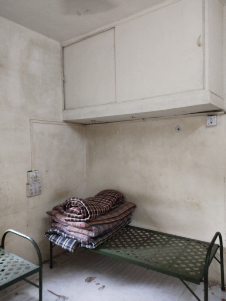 Bathroom, shreekunj-shree-apartment 1 Bedroom 450 Sq.Ft. Apartment In Kothrud Pune 8807441