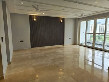 Room in 3 BHK Apartment at Ambience Creacions, Sector 22 – for Rent