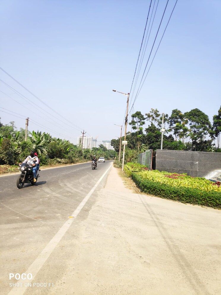 Garden, siddha-suburbia 3 Bedroom 1150 Sq.Ft. Apartment In Narendrapur Kolkata 8807390