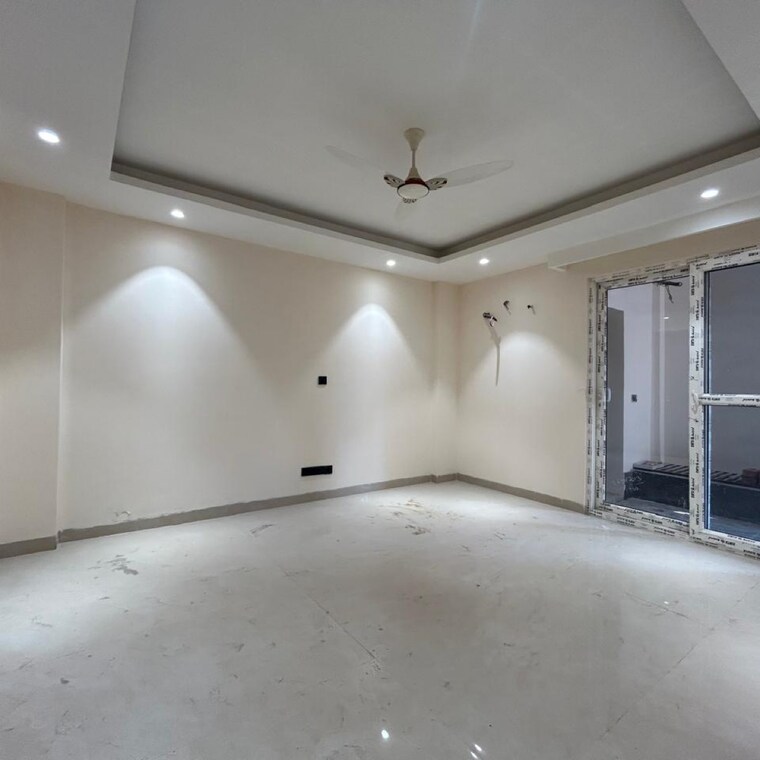 Room, freedom fighters enclave 4 Bedroom 1800 Sq.Ft. Builder Floor In Freedom Fighters Enclave Delhi 8807464