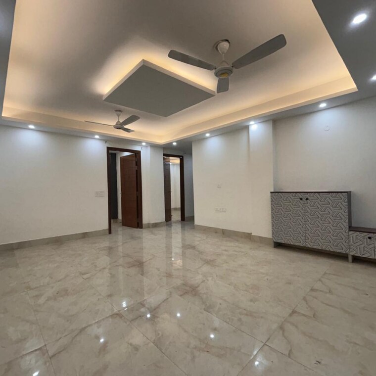 Room, freedom fighters enclave 4 Bedroom 1800 Sq.Ft. Builder Floor In Freedom Fighters Enclave Delhi 8807464
