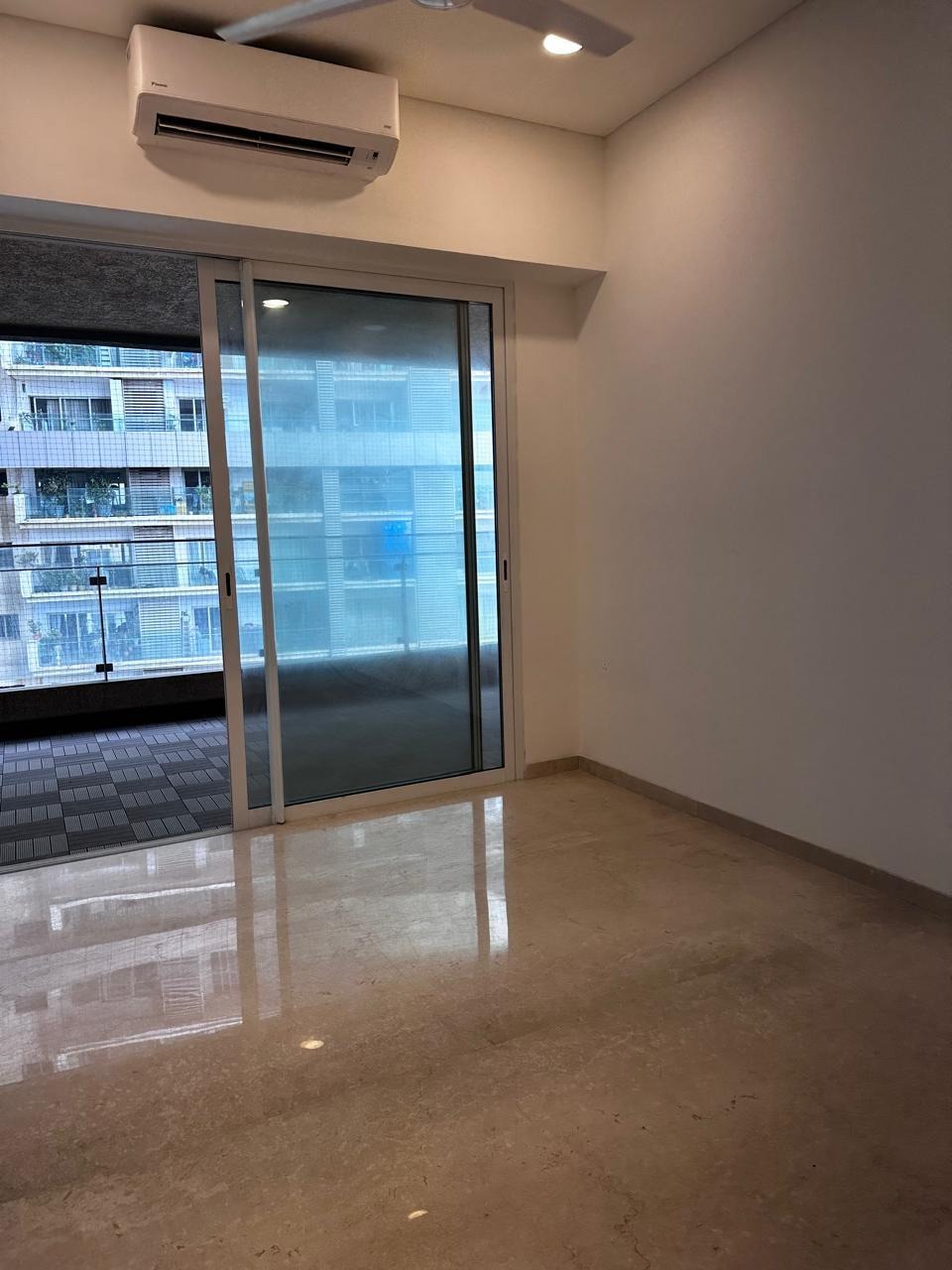 3 BHK + Servant Room Apartment For Rent in Lokhandwala Minerva Mahalaxmi