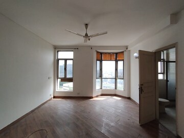 Room in 3 BHK Apartment at Raheja Vedaanta, Sector 108 – for Rent
