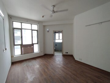 Room in 3 BHK Apartment at Raheja Vedaanta, Sector 108 – for Rent
