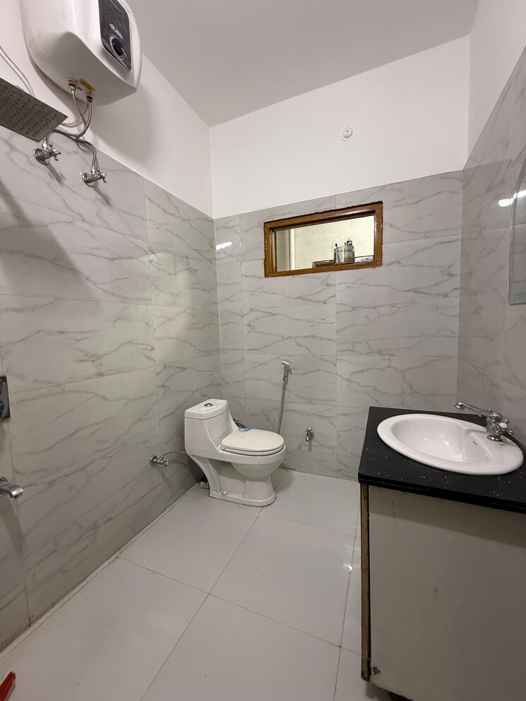 Master Bedroom, sahastradhara road 3 Bedroom 1350 Sq.Ft. Builder Floor In Sahastradhara Road Dehradun 8807473