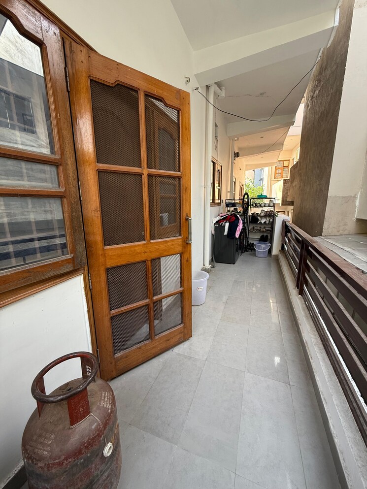 Balcony, sahastradhara road 3 Bedroom 1350 Sq.Ft. Builder Floor In Sahastradhara Road Dehradun 8807473