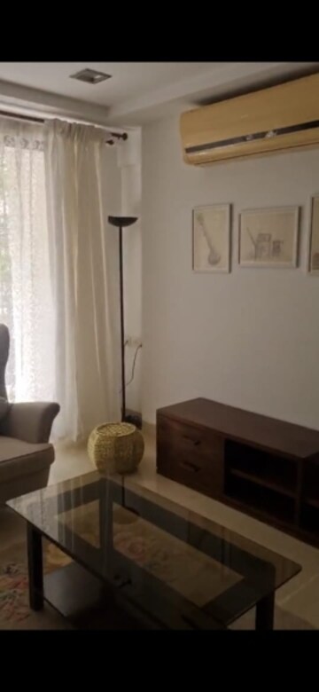 3.5 BHK Apartment For Rent in Bandra West