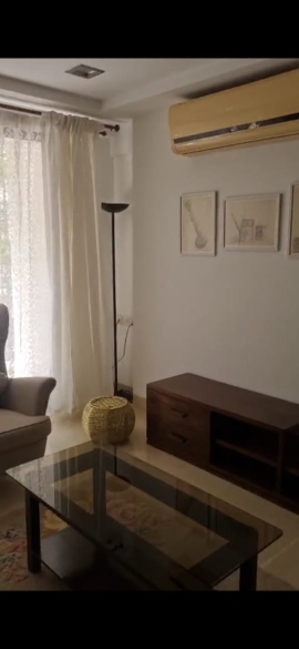 3.5 BHK + Servant Room Apartment For Rent in Bandra West