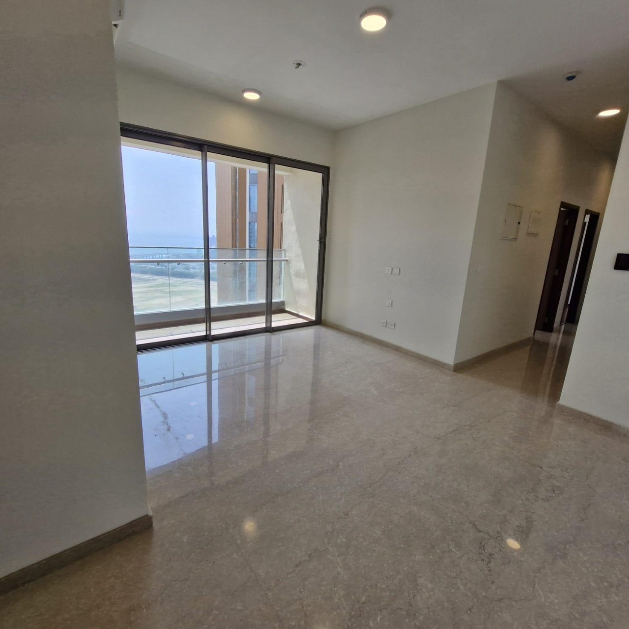 3 BHK + Servant Room Apartment For Rent in Piramal Mahalaxmi