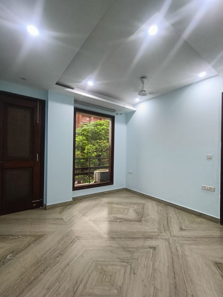 Room, saket 3 Bedroom 2000 Sq.Ft. Builder Floor In Saket Delhi 8807635