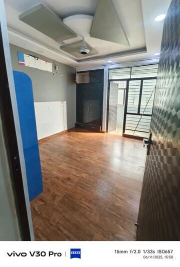 Room in 2 BHK Apartment at Dwarka Sector 18b – for Rent