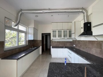 Kitchen in 4 BHK Builder Floor at BPTP Amstoria Plot, Sector 102 – for Rent