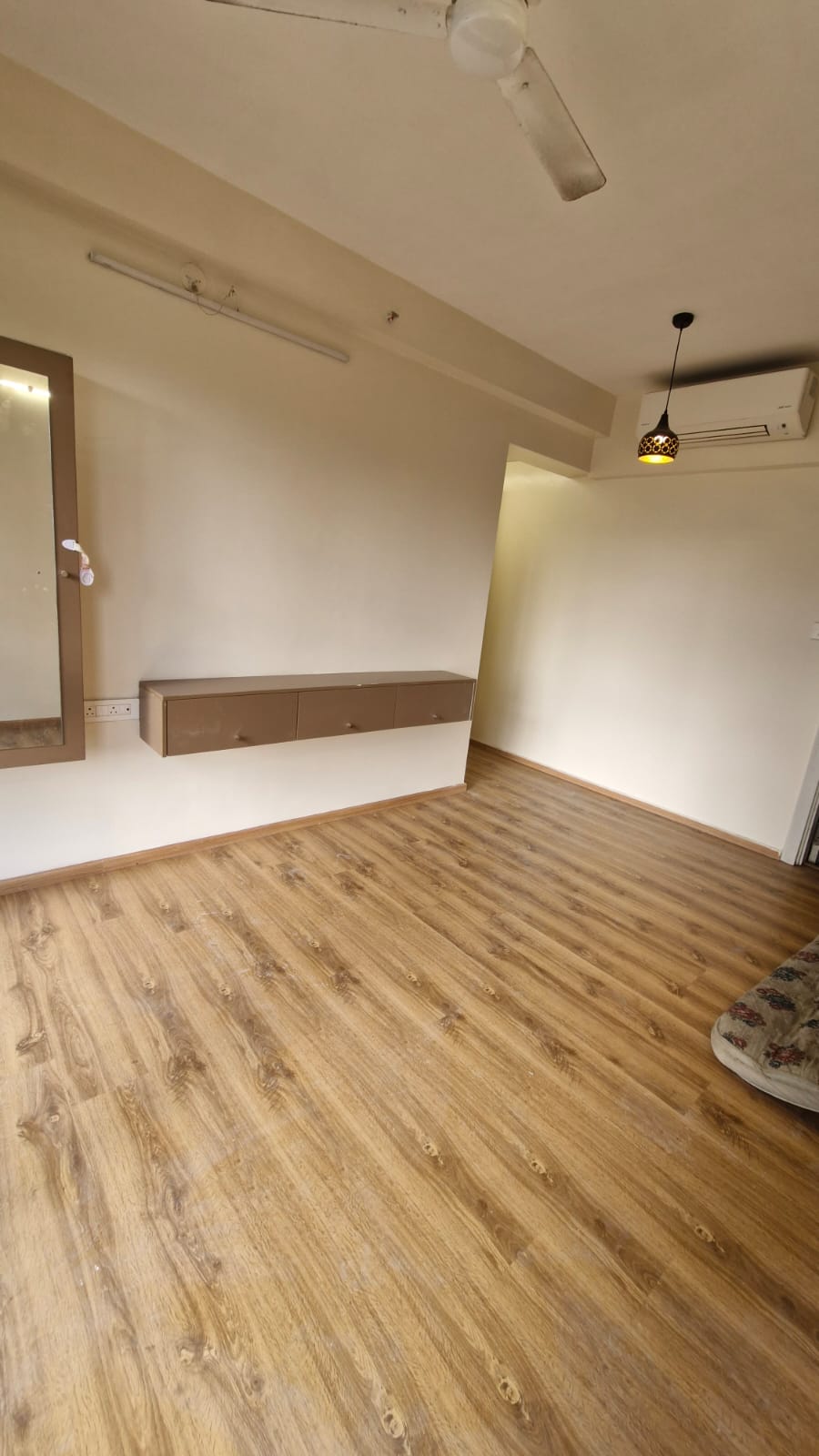 2 BHK Apartment For Rent in Concrete Sai Samast