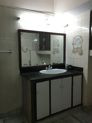 Kitchen in 3 BHK Builder Floor at Green Park – for Rent