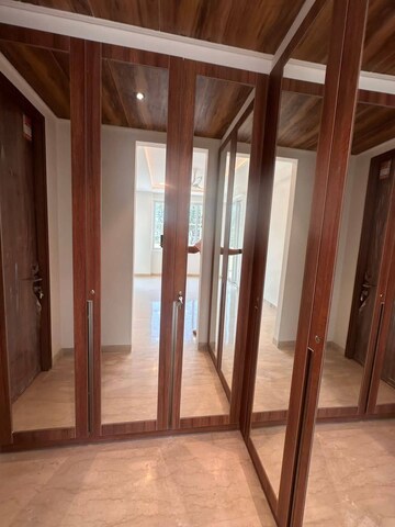 Building Lobby in 3 BHK Builder Floor at Ambience Creacions, Sector 22 – for Rent