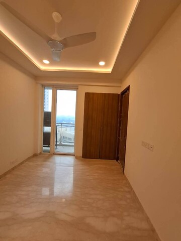 Room in 3 BHK Builder Floor at Ambience Creacions, Sector 22 – for Rent