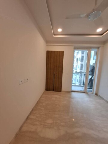 Room in 3 BHK Builder Floor at Ambience Creacions, Sector 22 – for Rent