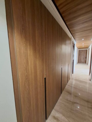 Building Lobby in 3 BHK Builder Floor at Ambience Creacions, Sector 22 – for Rent