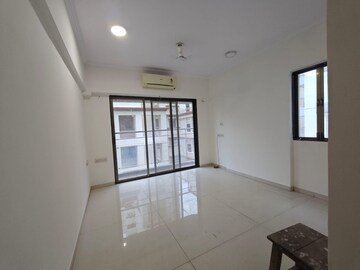 Room in 3 BHK Apartment at Godrej Serenity, Chembur – for Rent