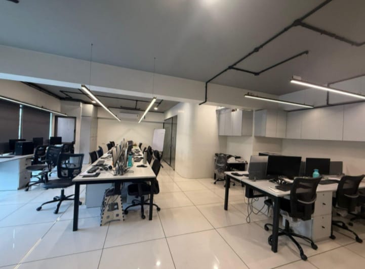 Office Space For Rent in Empire Business Hub 