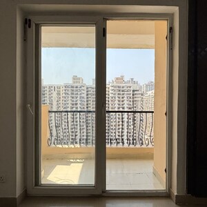 Room in 3 BHK Apartment at Nimbus The Hyde park, Sector 78 – for Sale