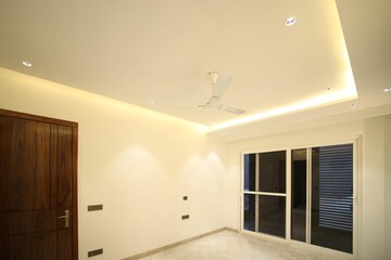 Room in 4 BHK Builder Floor at Sector 57 – for Sale