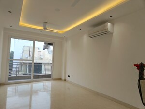 Room in 3 BHK Builder Floor at Saket – for Sale