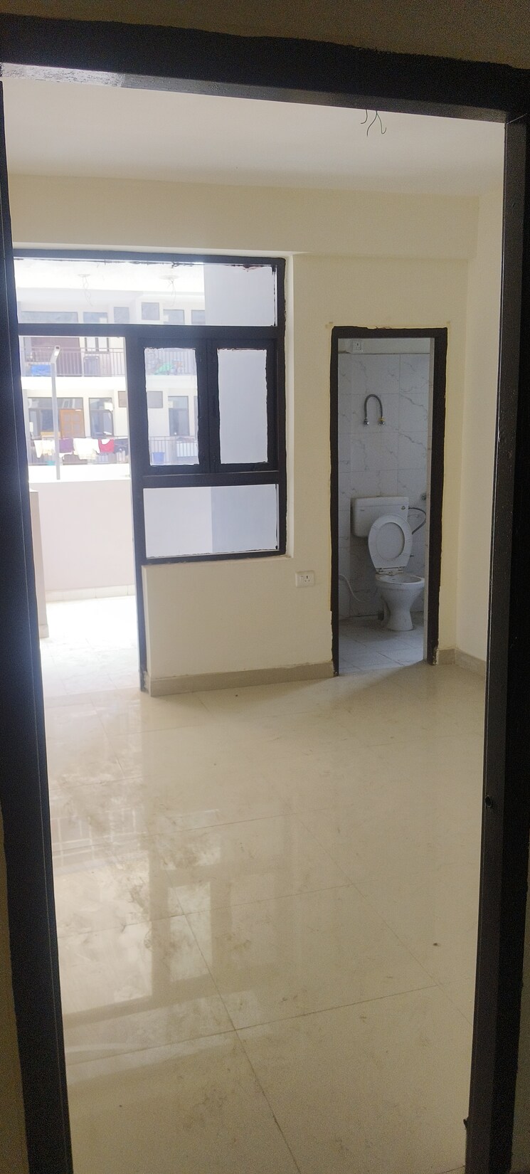 Room, parklands 3 Bedroom 846 Sq.Ft. Apartment In Sector 85 Faridabad 8807829