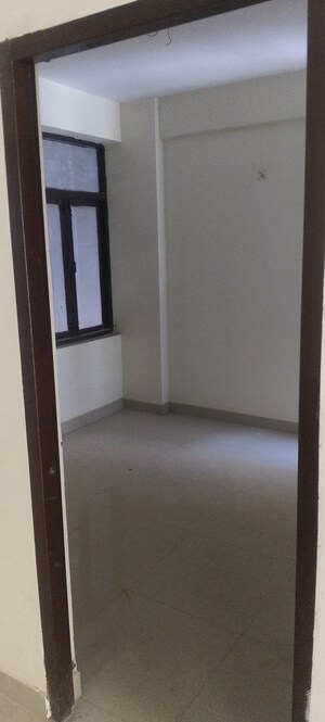 Room in 3 BHK Apartment at Parklands, Sector 85 – for Sale