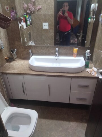 Bathroom in 3 BHK Builder Floor at Safdarjung Enclave – for Rent