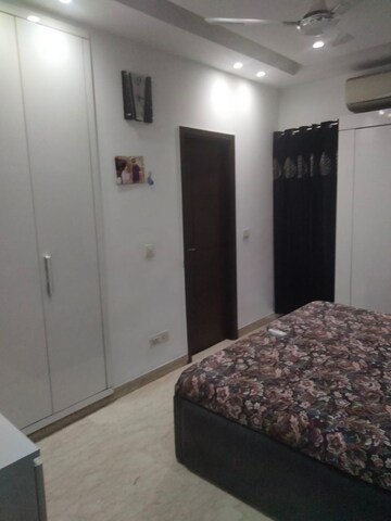 Bedroom in 3 BHK Builder Floor at Safdarjung Enclave – for Rent