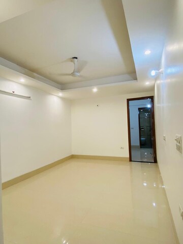 Room in 2 BHK Builder Floor at Neb Sarai – for Rent