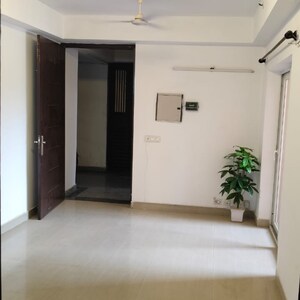 Room in 3 BHK Apartment at Supertech Cape Town, Sector 74 – for Sale