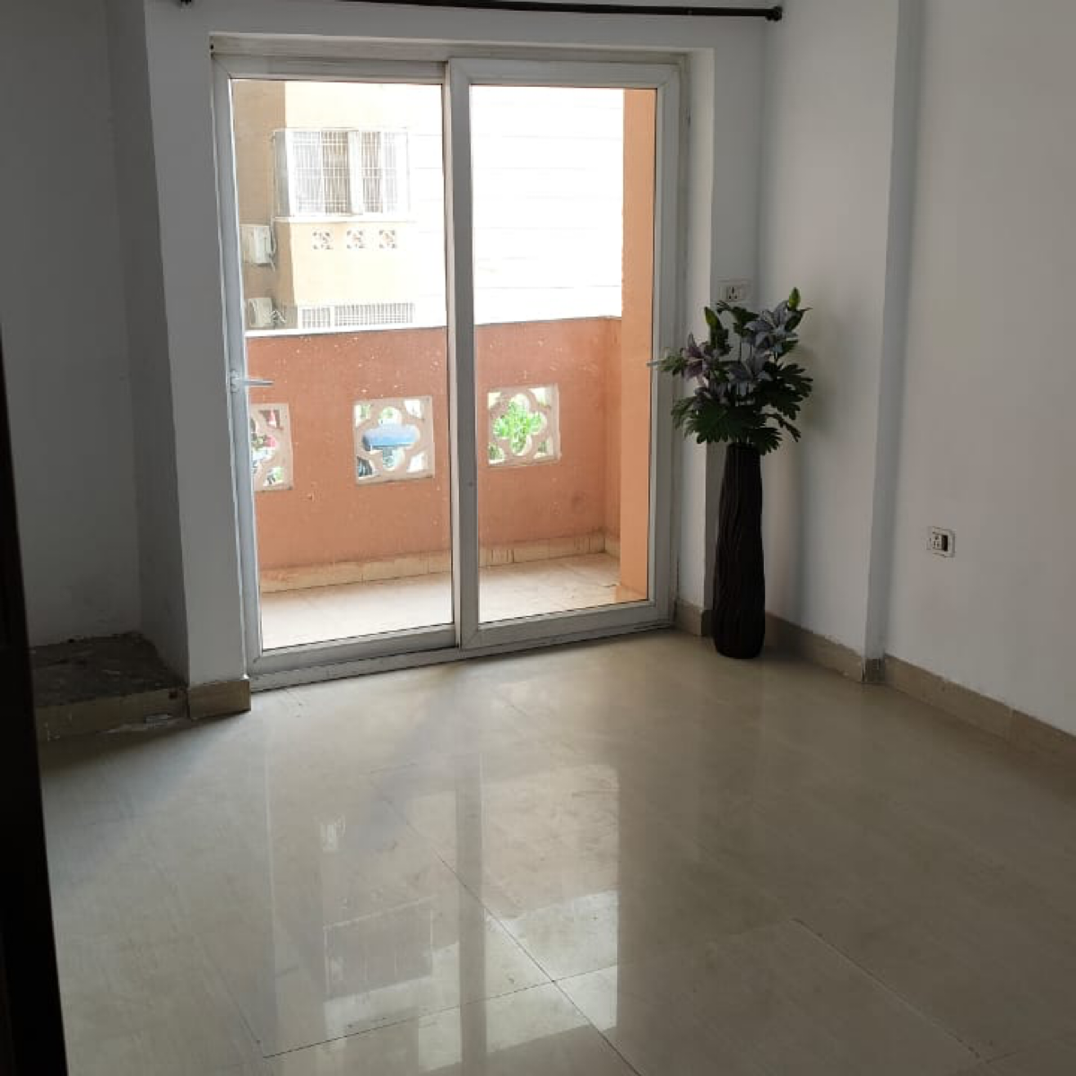 3 BHK 1295 Sq.Ft. Apartment in Supertech Cape Town