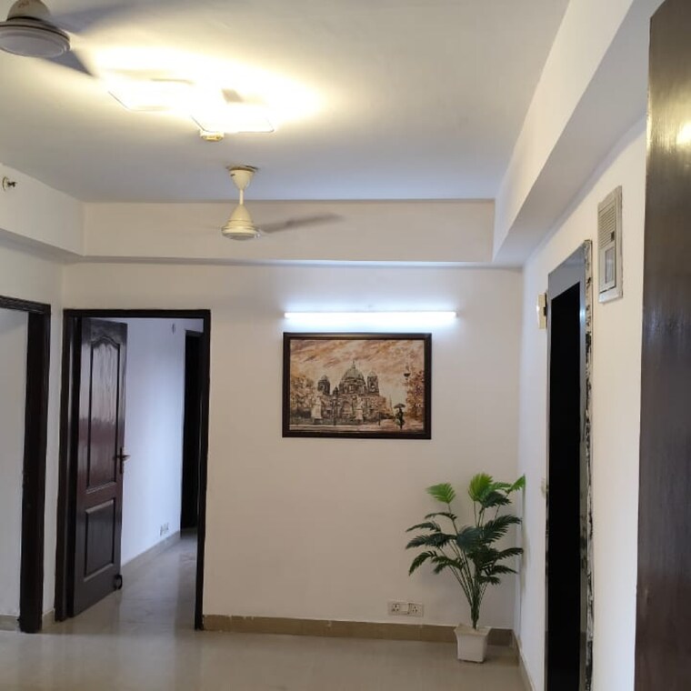Room, nimbus-the-hyde-park 2 Bedroom 915 Sq.Ft. Apartment In Sector 78 Noida 8807853