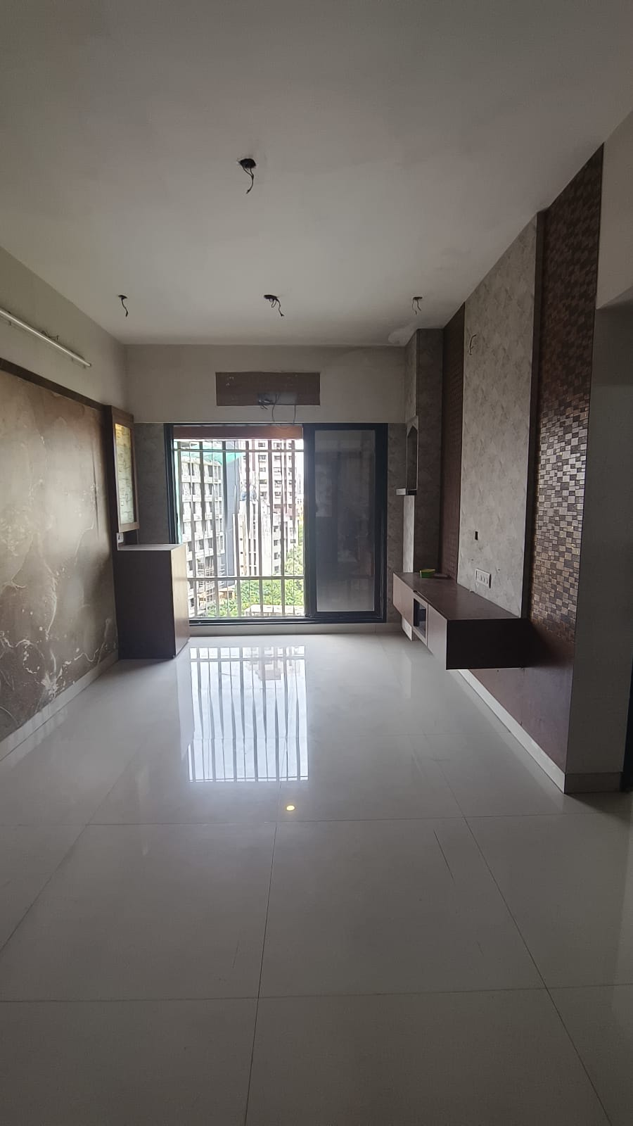 2 BHK + Pooja Room Apartment For Rent in Kandivali West