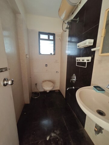 Team Area in 3 BHK Apartment at Sufalam Apartment Chembur, Chembur – for Rent