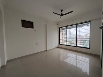Room in 3 BHK Apartment at Safal Heights, Chembur – for Rent