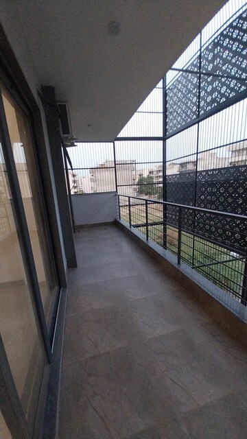 Balcony in 5 BHK Builder Floor at BP Homes, Sector 85 – for Sale