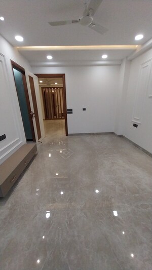 Furnished Amenities in 5 BHK Builder Floor at BP Homes, Sector 85 – for Sale