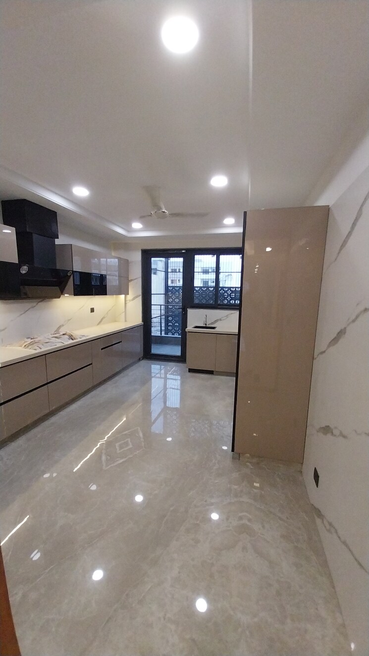 Kitchen, bp-homes 5 Bedroom 3000 Sq.Ft. Builder Floor In Sector 85 Faridabad 8808006
