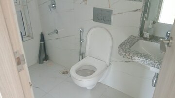 Bathroom in 1 BHK Apartment at Wadhwa Pristine, Matunga West – for Sale