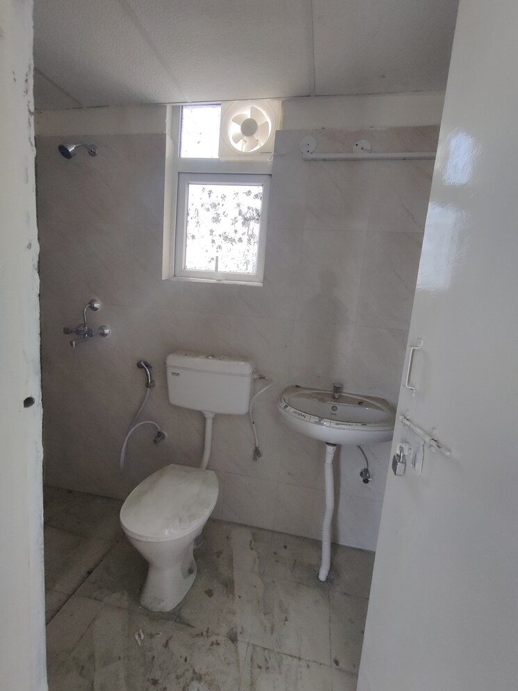 Bathroom, apex-our-homes 2 Bedroom 750 Sq.Ft. Apartment In Sector 37c Gurgaon 8808027