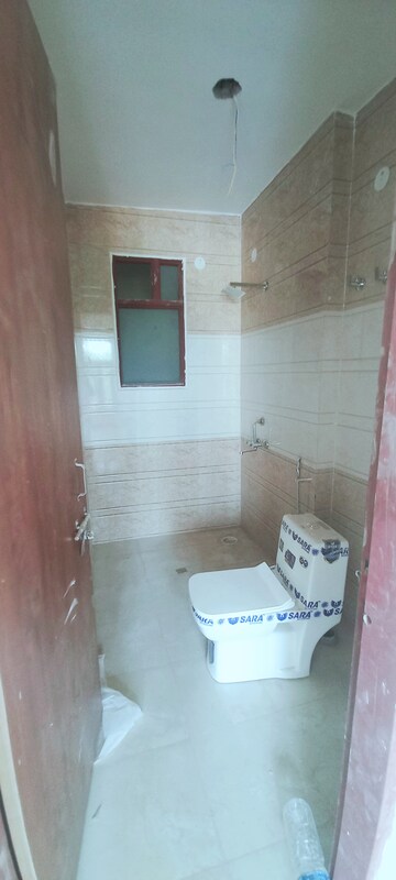 Bathroom in 1.5 BHK Builder Floor at Sector 23a – for Rent