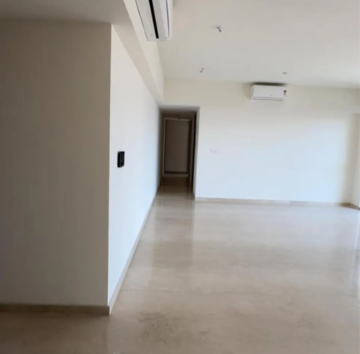 Room in 3 BHK Apartment at Kandivali West – for Rent