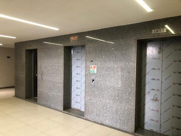 Room in  Office Space at Ambawadi – for Rent