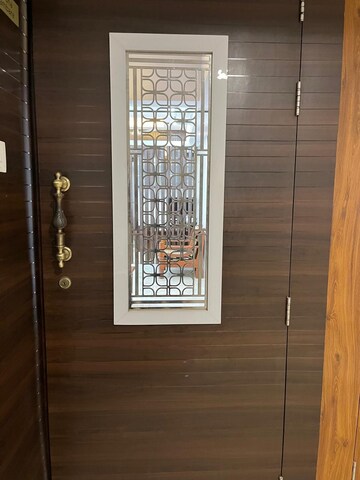 Room in 1.5 BHK Apartment at Hiranandani Estate – for Rent