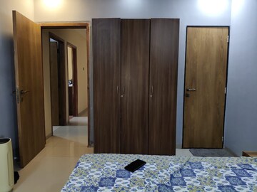 Bedroom in 2.5 BHK Apartment at Oberoi Springs, Andheri West – for Rent